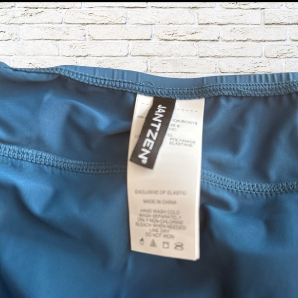 NEW Jantzen blue swim skirt Size 8 NWT - Picture 2 of 4